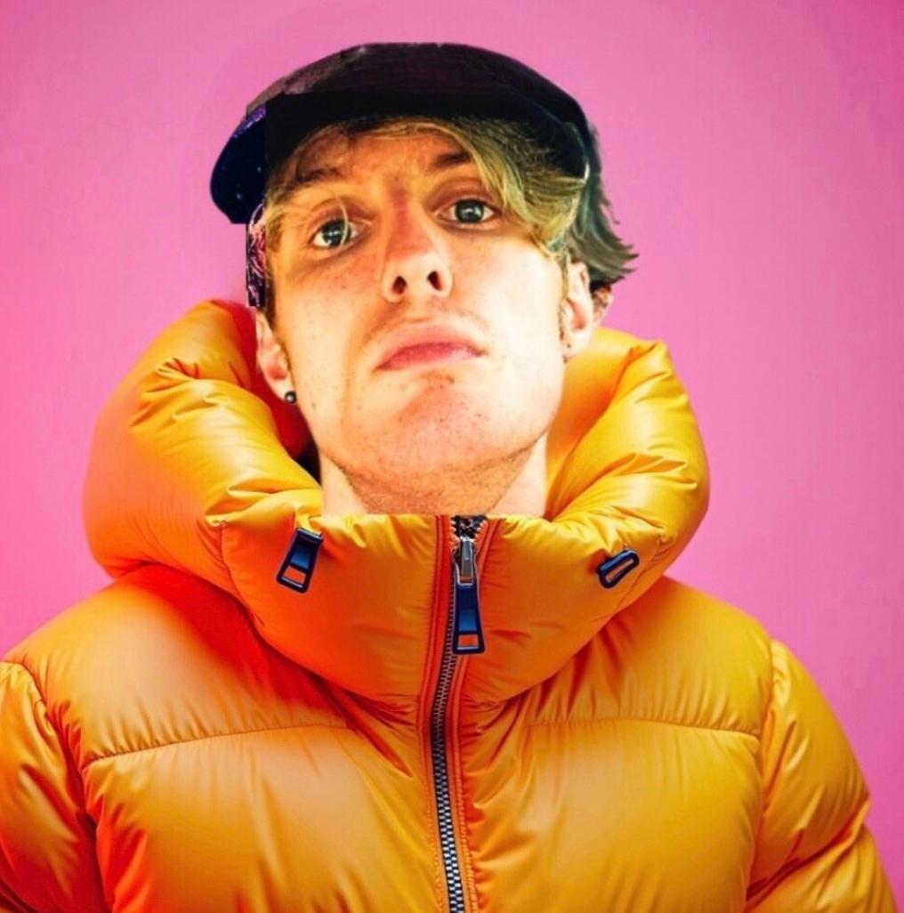 Alexander_Starr Live Image