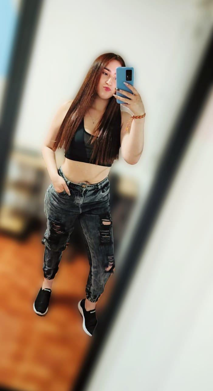 Anais_M Live Image