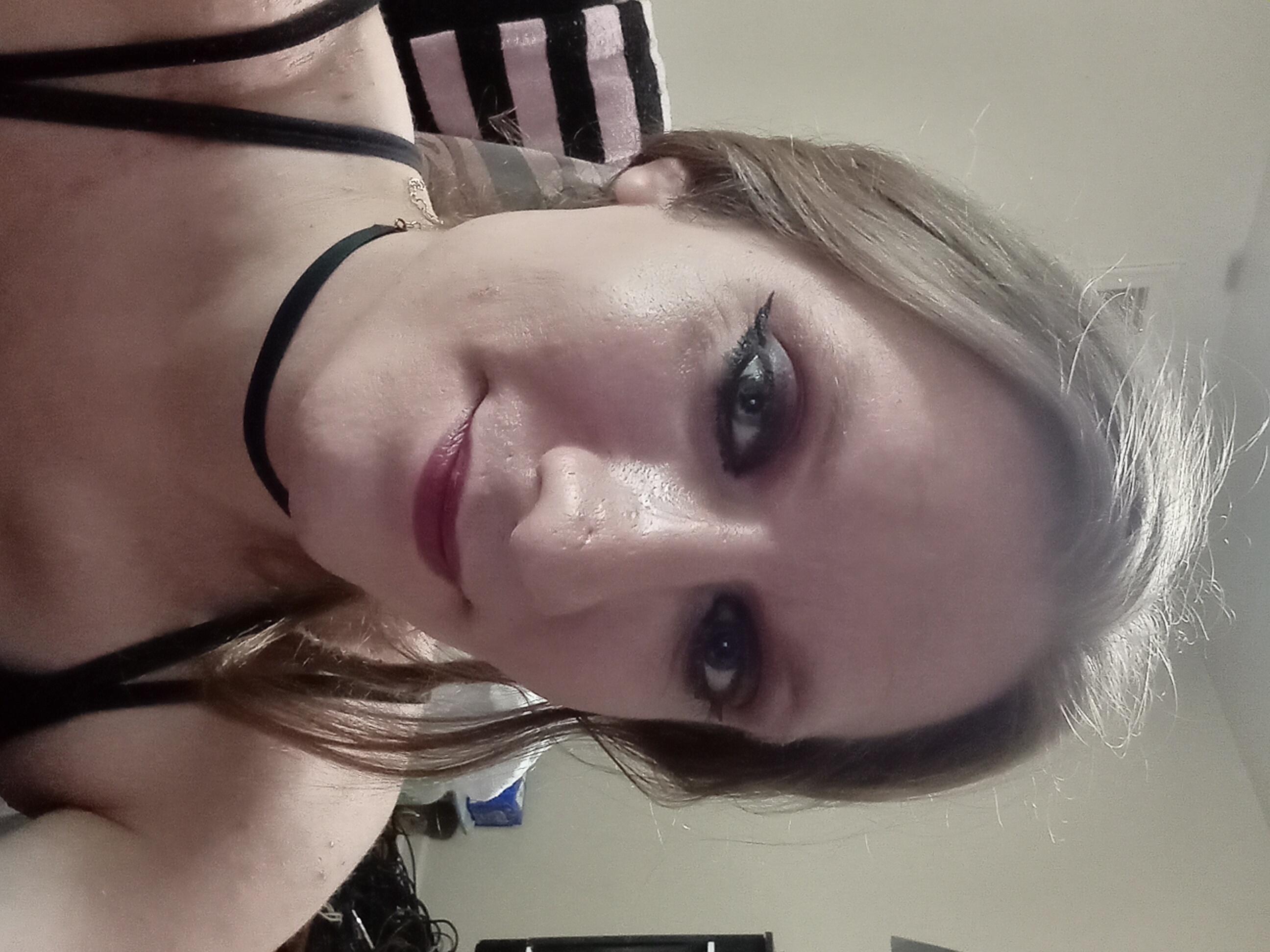 Audrie96 Live Image
