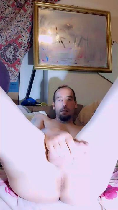 EllisD Live Image