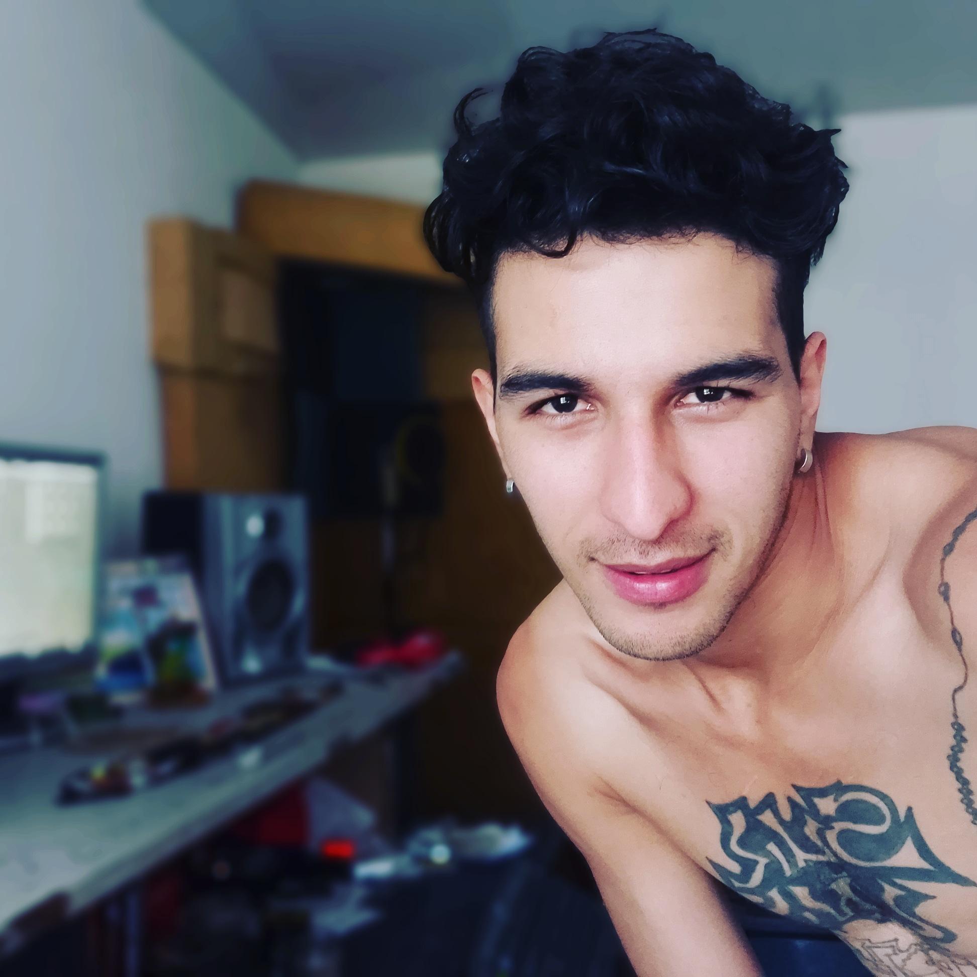 Gogue Live Image