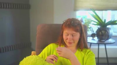 HelenKerrick Live Image
