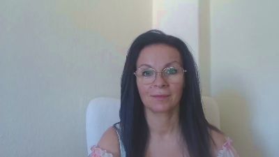Helen_Wild Live Image