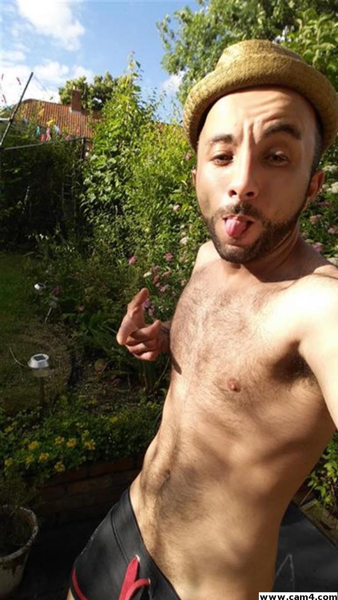 HornyManni84 Live Image