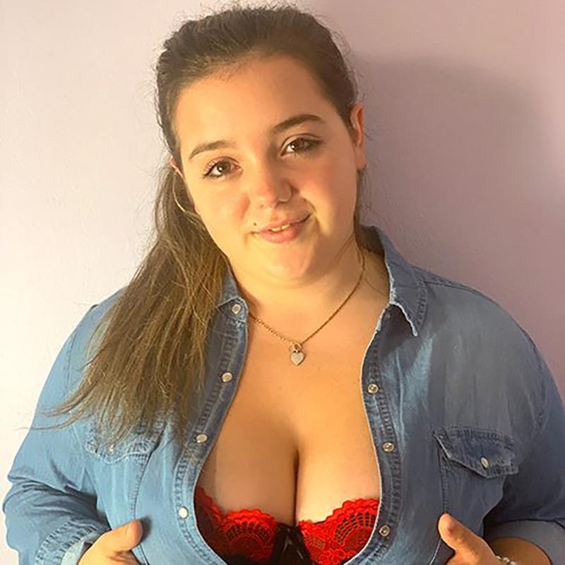 KimberlyCaprice Live Image