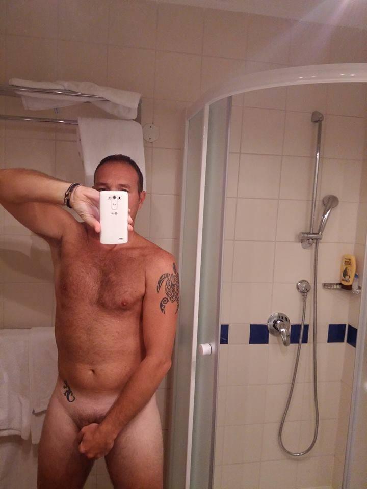 Leo_Hardyman Live Image