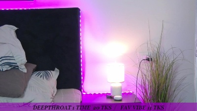 LexyxJames Live Image