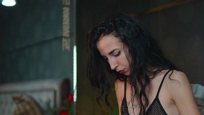 MelanyMoon Live Image