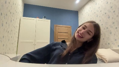 ShainaSubido Live Image