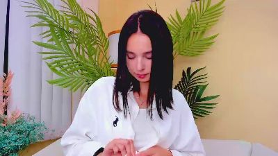 SusannahFluette Live Image