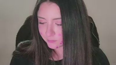 Valentinauwu Live Image