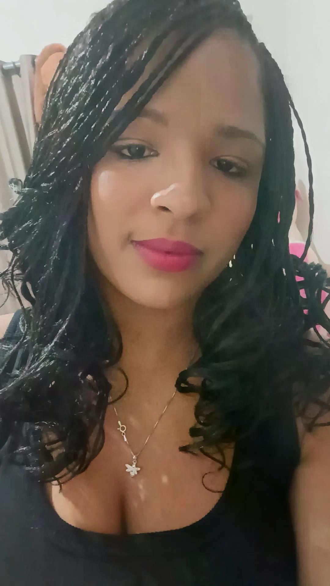 Victoriasantos Live Image