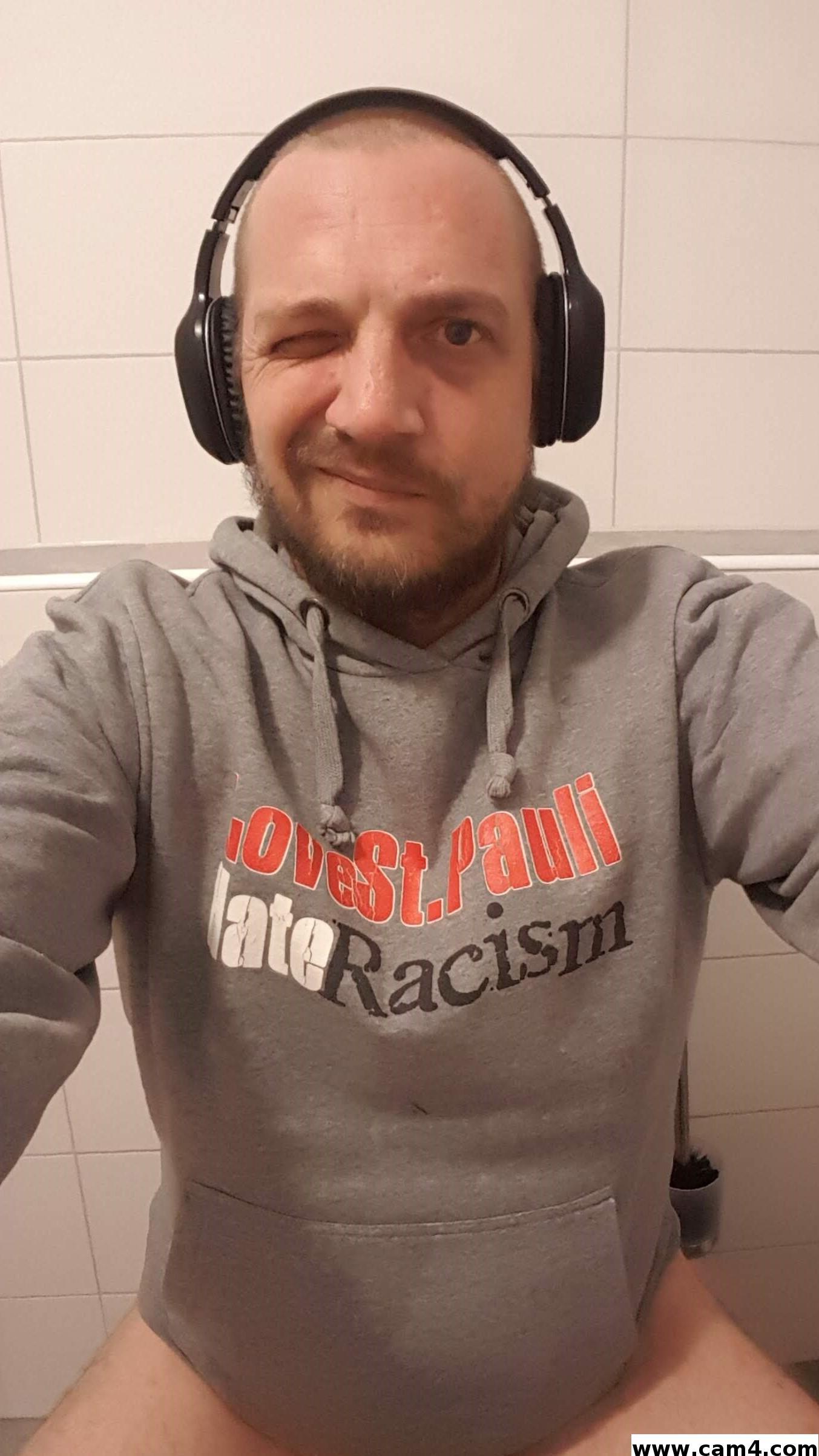 Voll_Hart Live Image