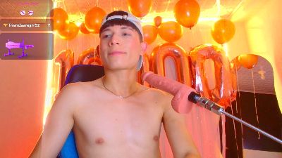 bryam_hot_19 Live Image