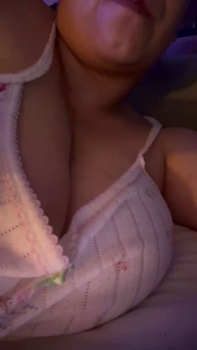 cochonne9744 Live Image