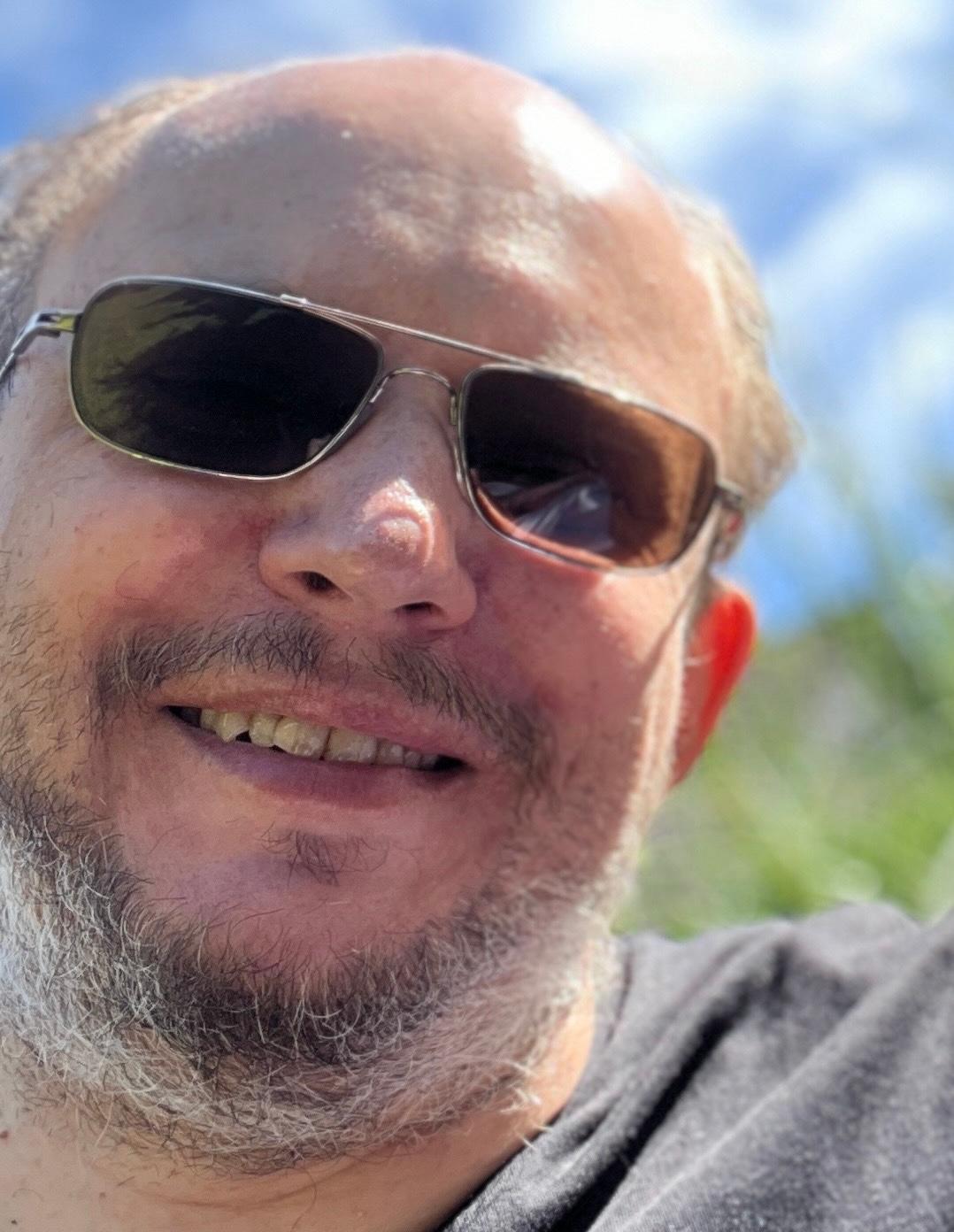 gay_Rainer_Ol Live Image