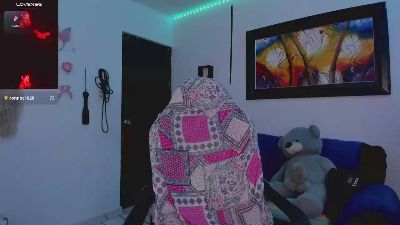laura_hoot20 Live Image