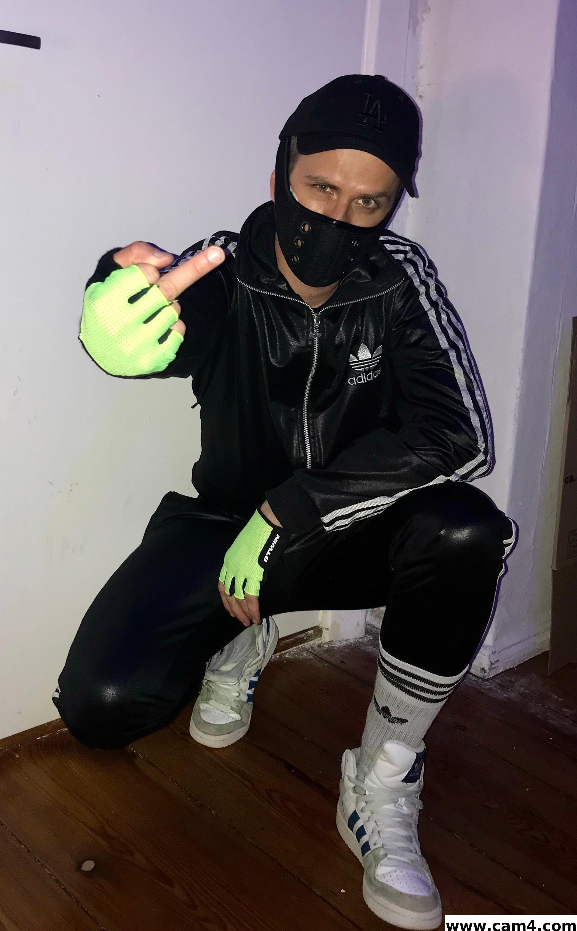 m_daniel_ Live Image