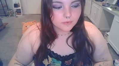 pretttypearl Live Image
