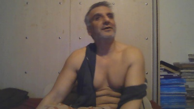 0monkey live from United Kingdom