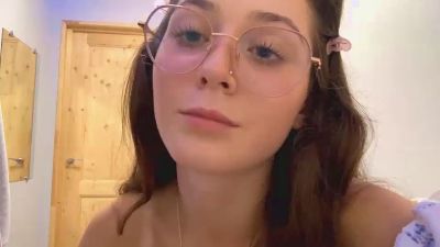 AdalineFontus live from France