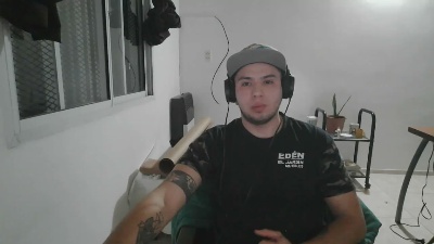 Agustinnn287 live from Argentina