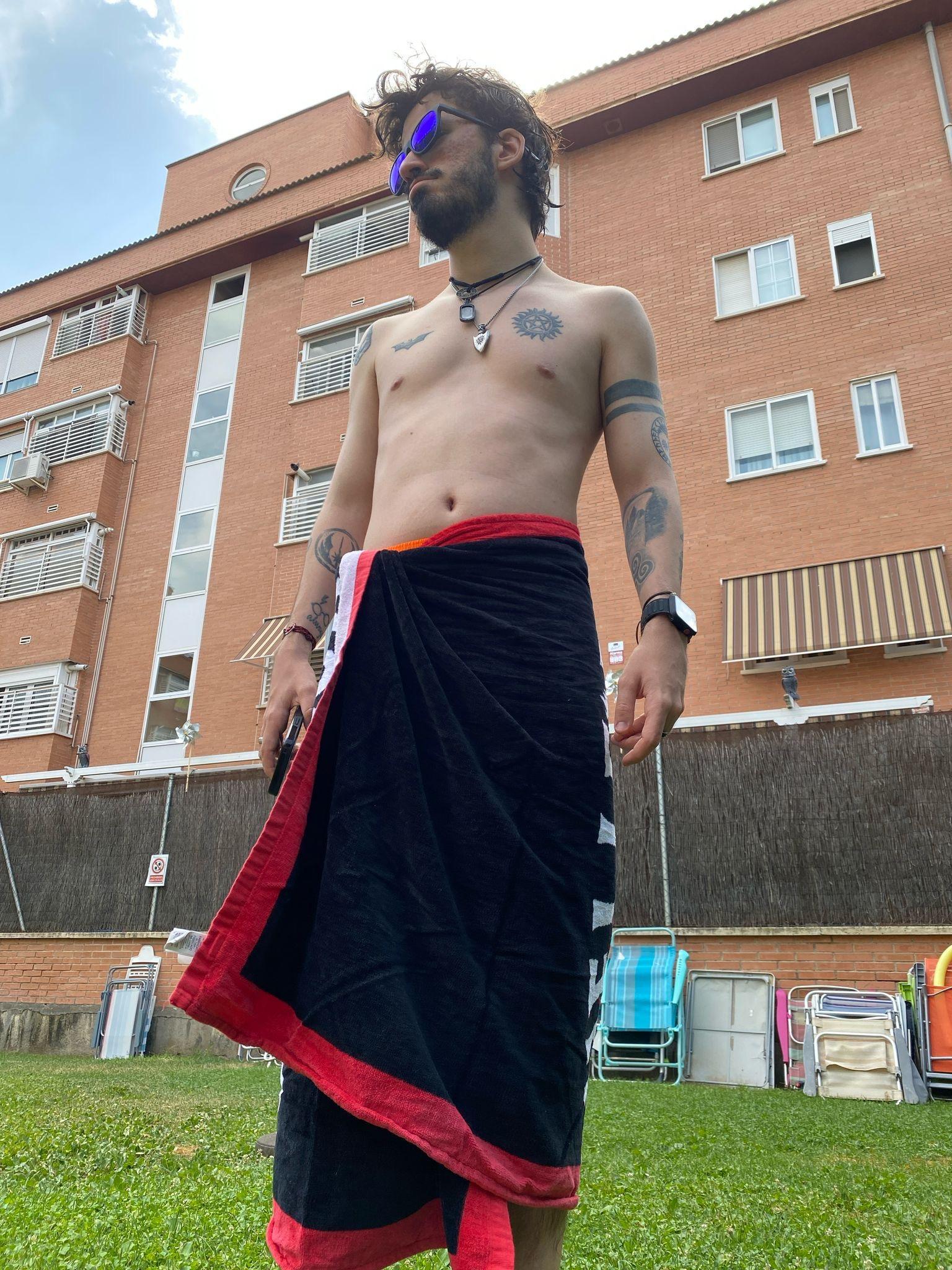 Alexmorenojedi live from Spain