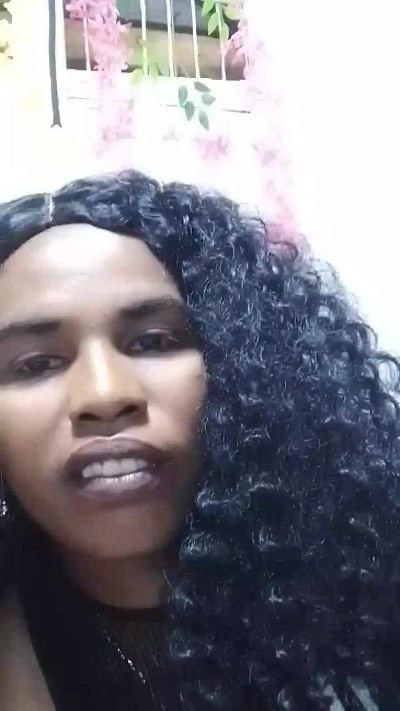 Antoinella34 live from Madagascar