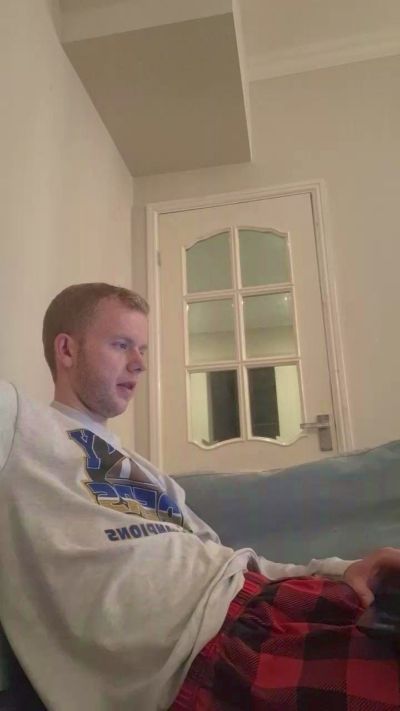 Apollo_301 live from United Kingdom