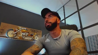 AronGrant live from Poland