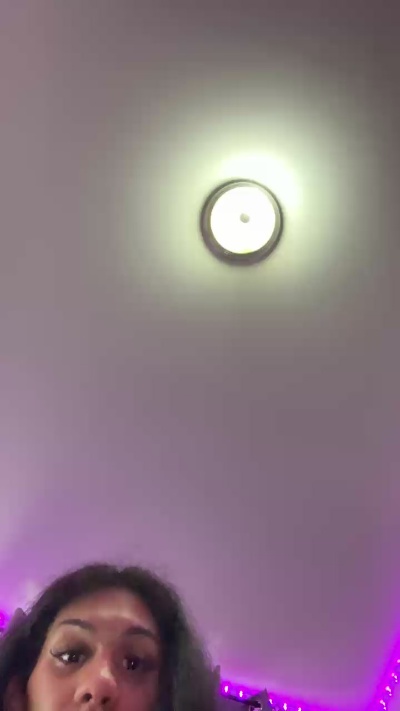 Barbie_scarlet live from United States