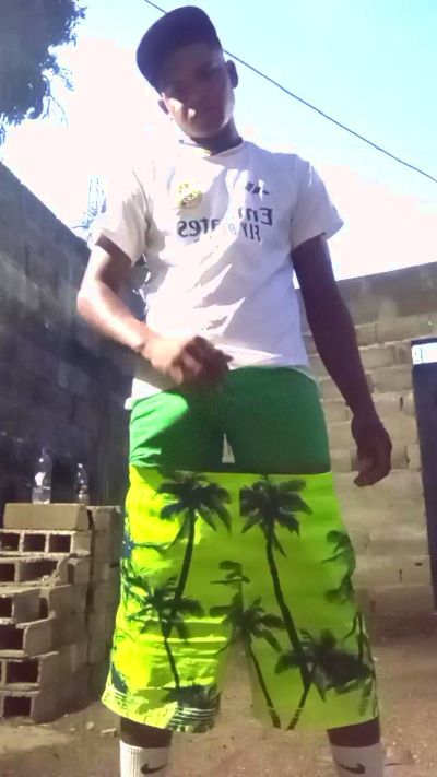 Black_spitpiss live from France