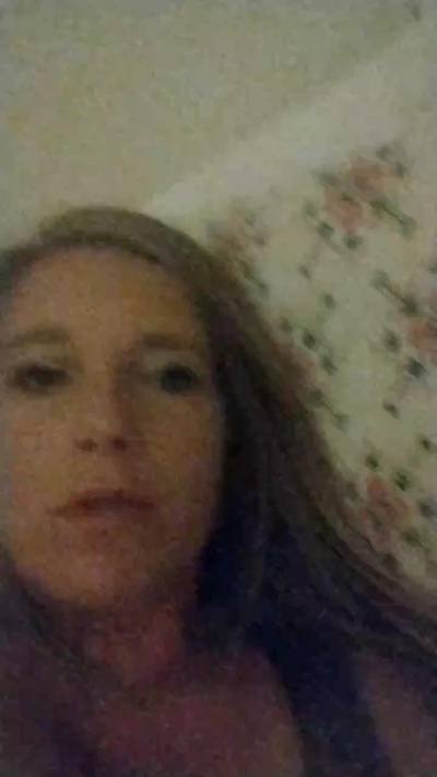 Blondiex3 live from United States