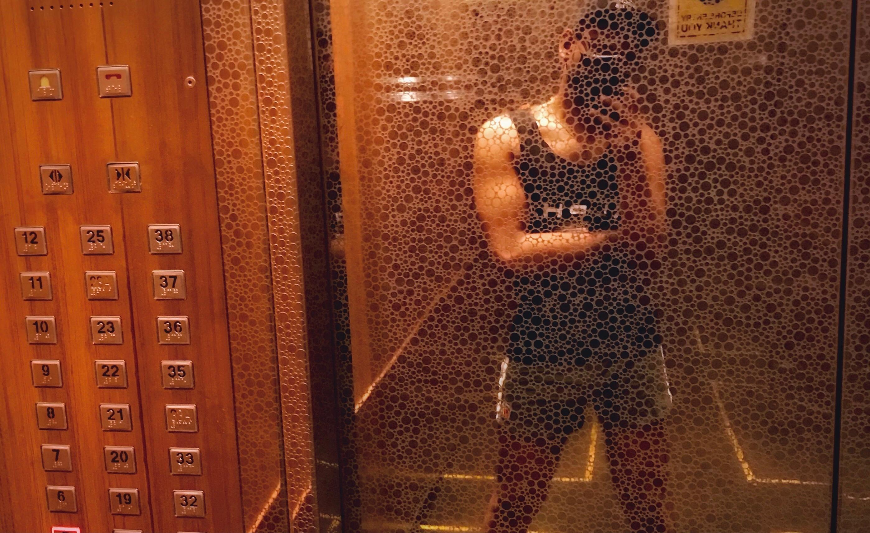Brownboi0604 live from Singapore