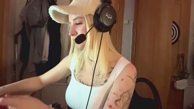 CANDY_BUG live from France
