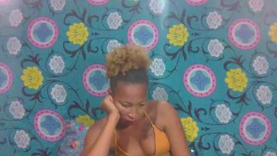 Divalyra live from Madagascar
