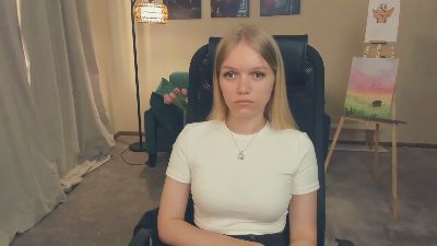 EliciaKrissie live from France