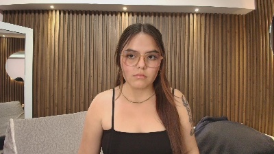 EmmaCollins9 live from Colombia
