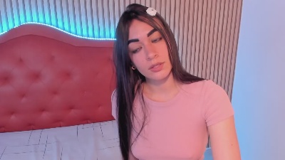 Emma_Sophia live from Italy