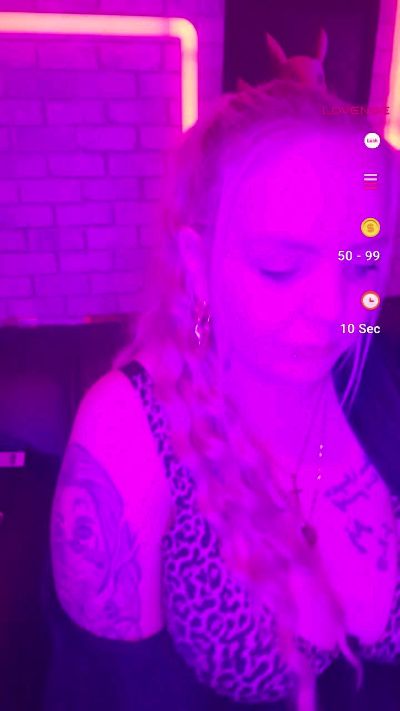 Gipsygirl1994 live from Netherlands