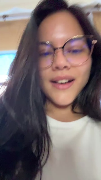 Helena_de_troya live from Venezuela