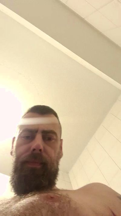 Hornybimale111 live from Belgium