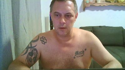 Hornysexy79 live from Belgium