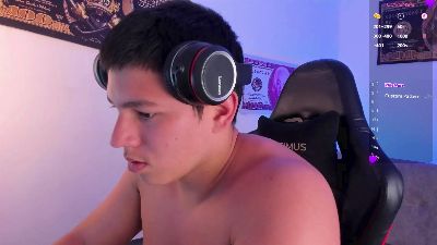 JamesCr_ live from Colombia