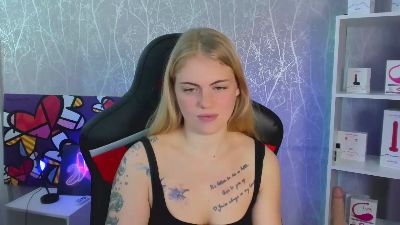 Jolly_Doll live from United States