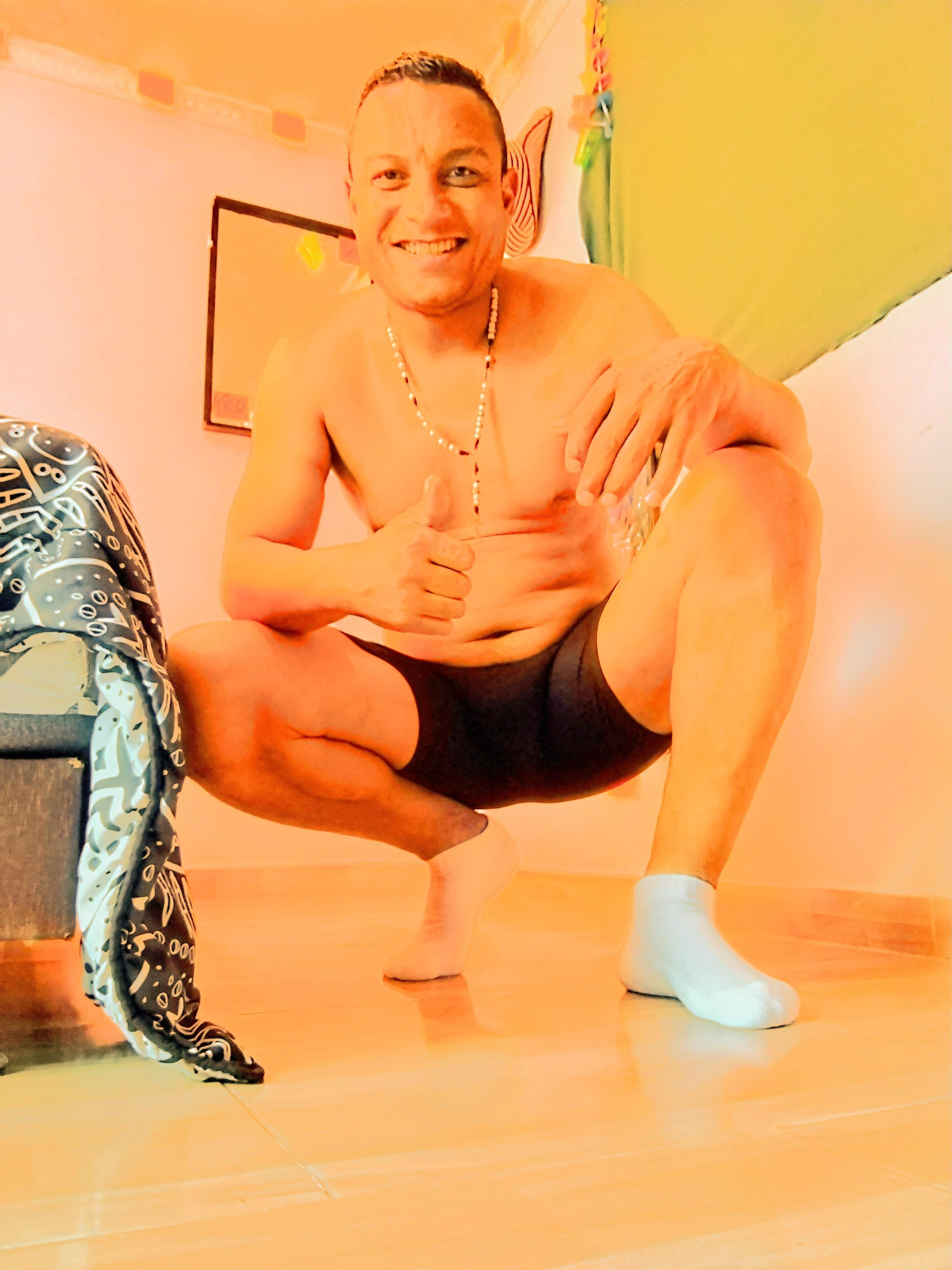 Juanchovergon22 live from Colombia