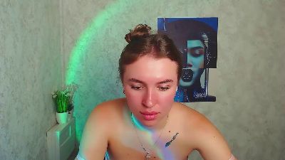 JuliLa_ live from United States