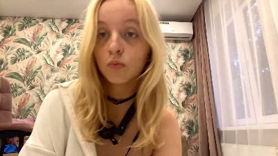 JuliannaHeckard live from Germany