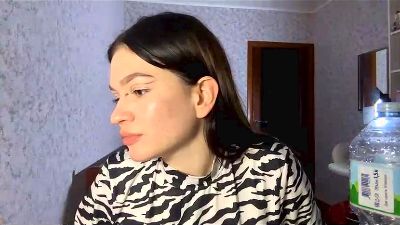 KassieElkayam live from United States