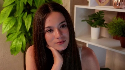KathryneZuro live from France